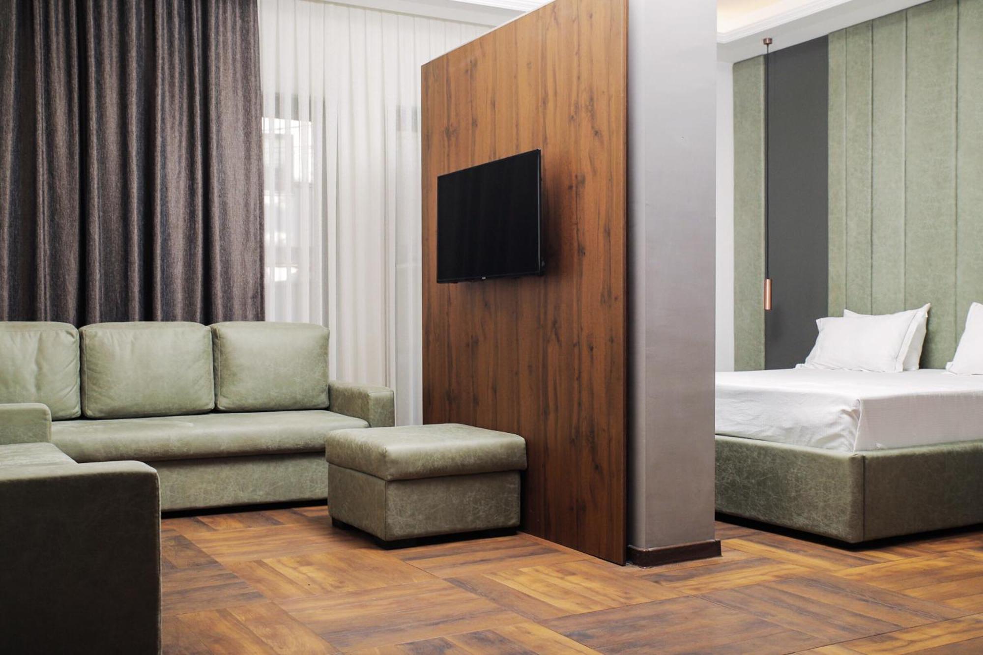 Triumf Hotel Прізрен Екстер'єр фото